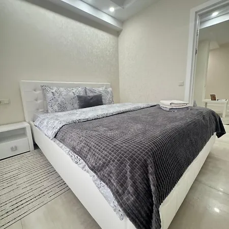 New Lux Apartment In Chisinau Exterior photo